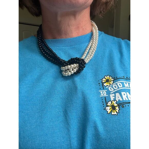 Fashion Heavy Black & White Beaded Necklace - Picture 4 of 5